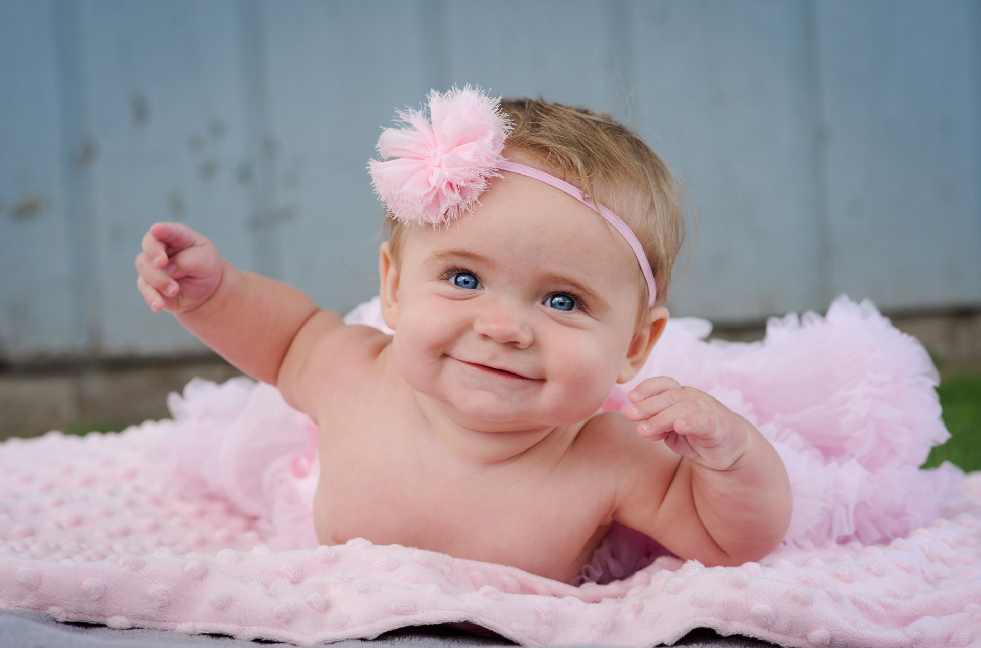 Best Troy lifestyles photographer photographs a children's and kids session with a more formal and classic couple wanting photos in Birmingham, Michigan.